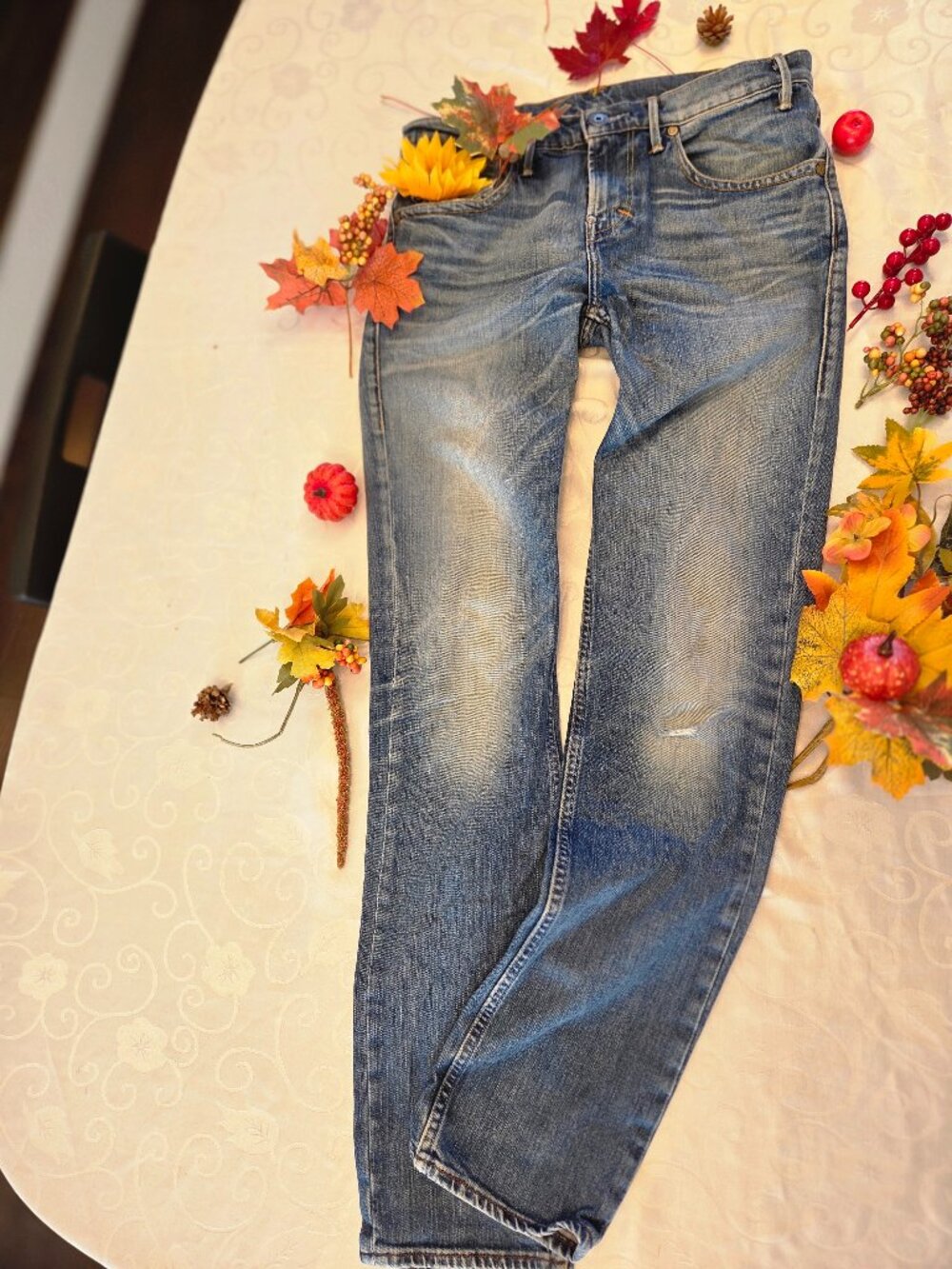 Levi’s Straight‑Leg Denim — Classic Blue